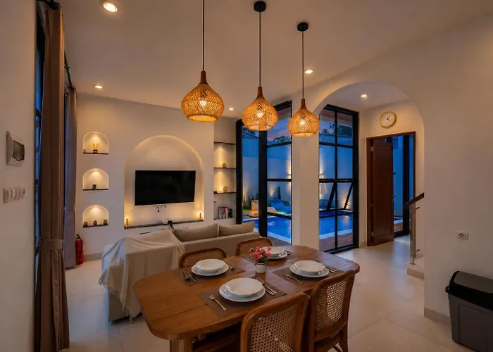 - 4br Coastal Luxury In Pecatu * Uluwatu (Bali)