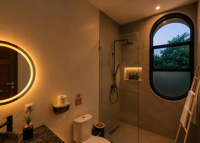 - 4br Coastal Luxury In Pecatu *